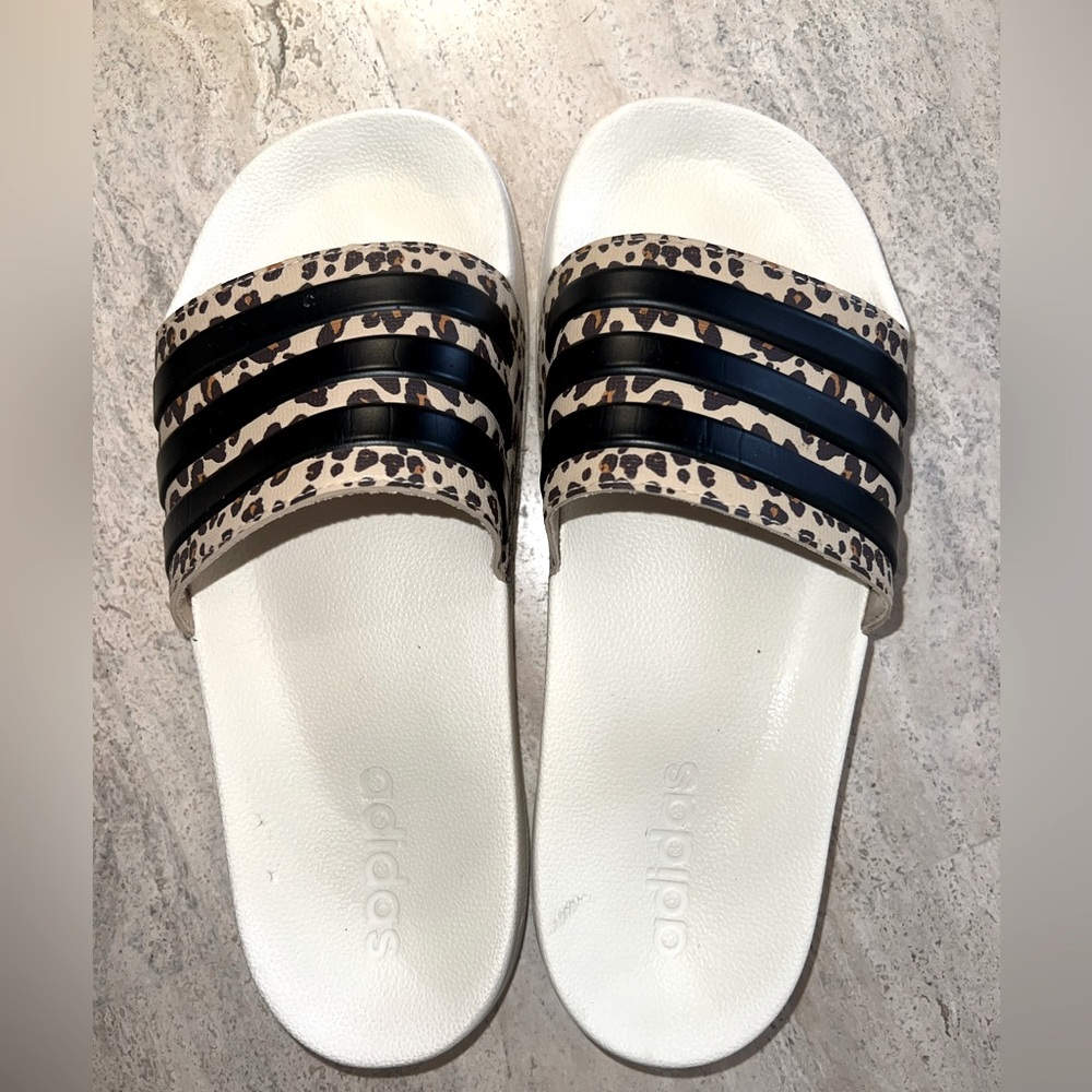 Adidas Adilette Leopard Shower Slides Sandals Size 8 Slip On Logo Cheetah